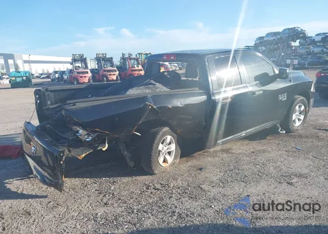 2020 Ram 1500 Classic Tradesman 4X2 6'4 Box z USA, uszkodzony, nr VIN 1C6RR6FG7LS151597